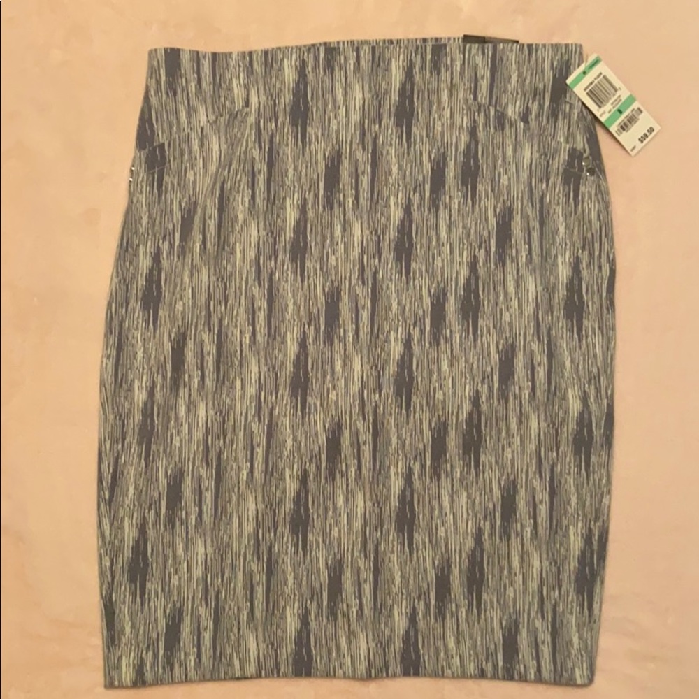 🔴 Alfani NWT Skirt